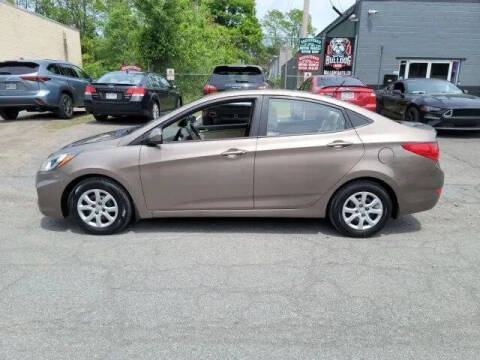 2012 Hyundai Accent GLS