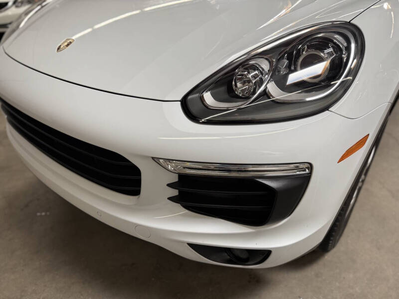 2016 Porsche Cayenne S E-Hybrid