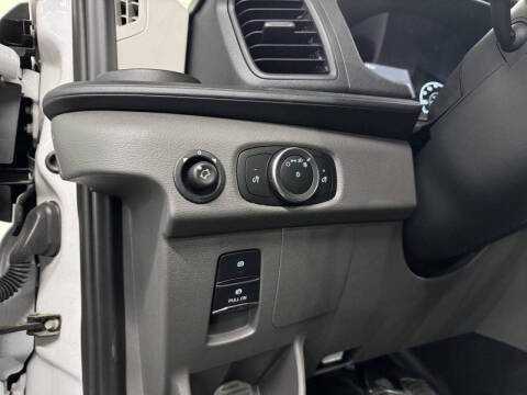 2022 Ford E-Transit