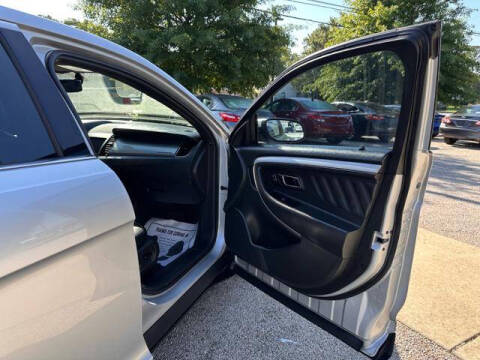 2013 Ford Taurus SEL