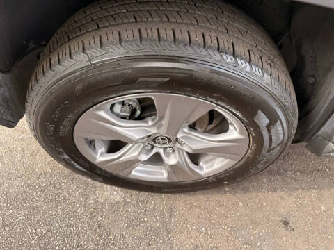 2022 Toyota RAV4 Hybrid LE