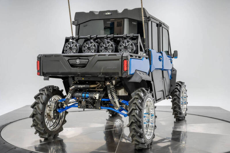 2023 Can-Am Defender MAX Limited HD10