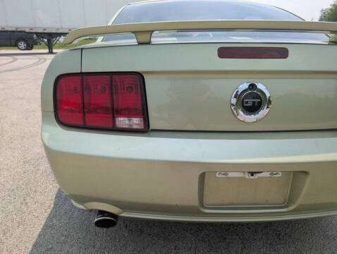 2005 Ford Mustang