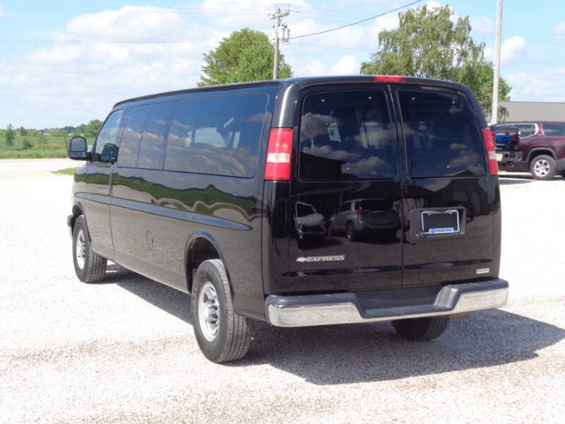 2017 Chevrolet Express LT 3500