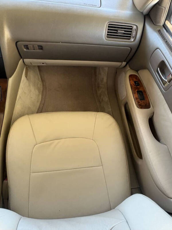 1995 Lexus LS 400