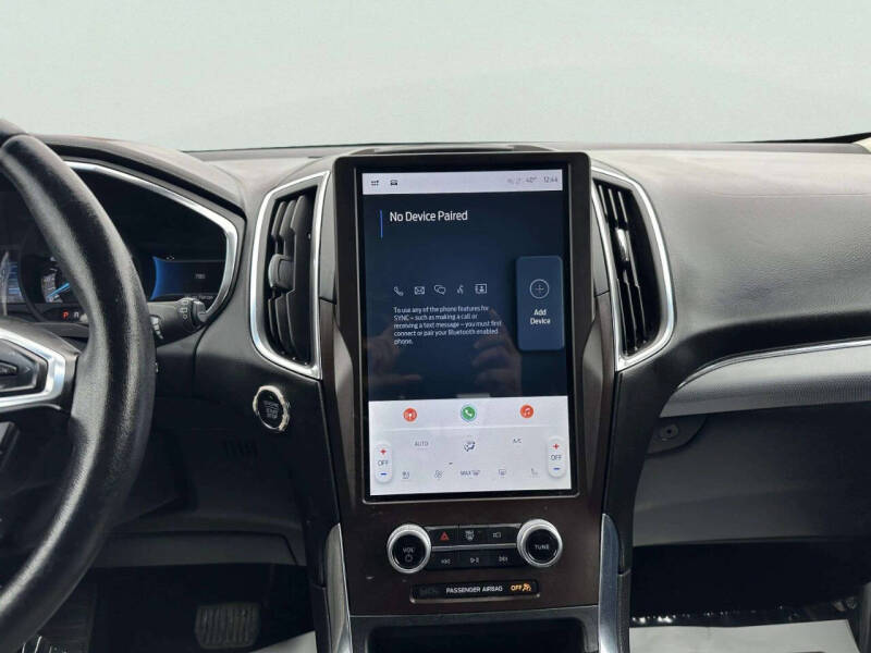 2021 Ford Edge Titanium