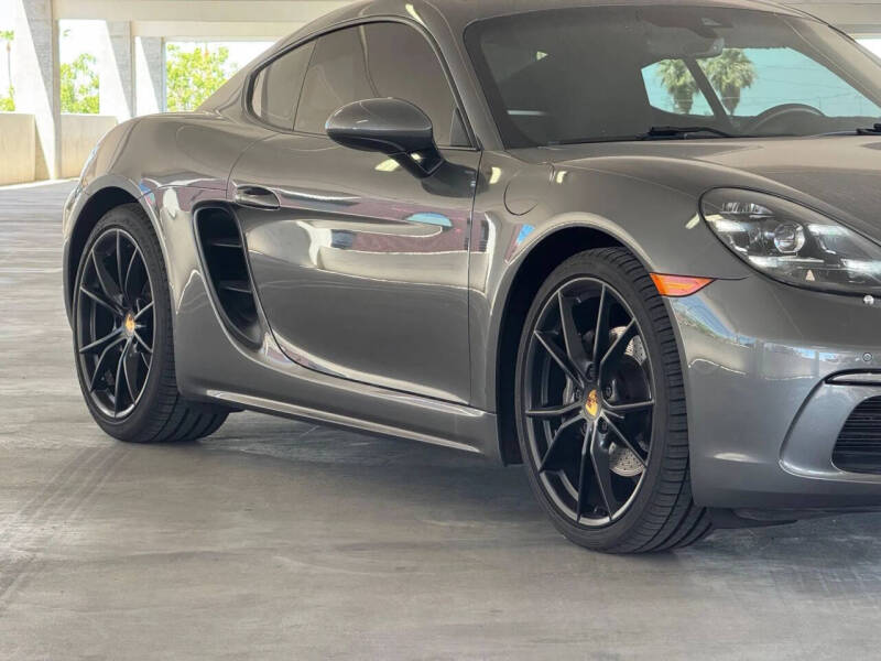 2019 Porsche 718 Cayman