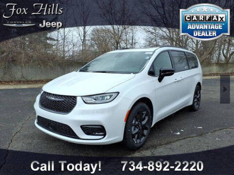 2026 Chrysler Pacifica Select