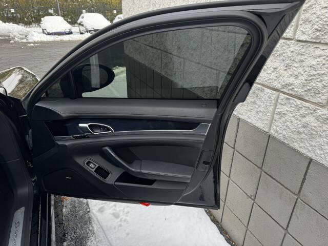 2016 Porsche Panamera 4S