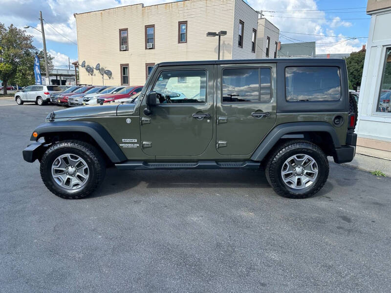 2015 Jeep Wrangler Unlimited Sport photo 11