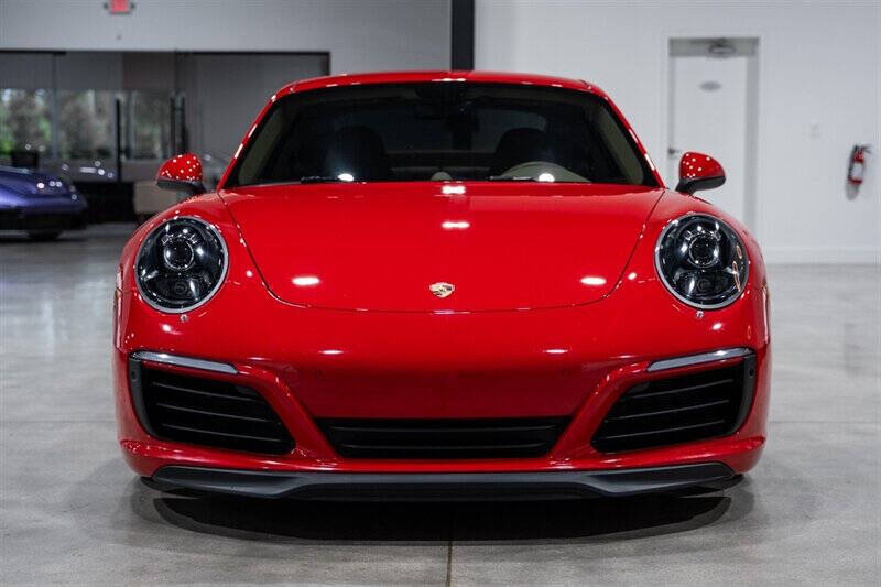 2017 Porsche 911 Carrera