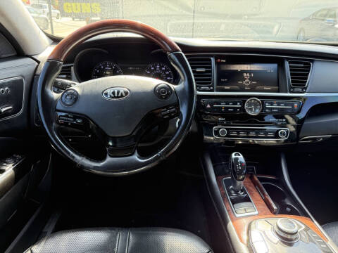 2015 Kia K900 Luxury