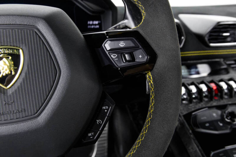 2018 Lamborghini Huracan LP 640-4 Performante