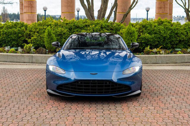 2022 Aston Martin Vantage 12