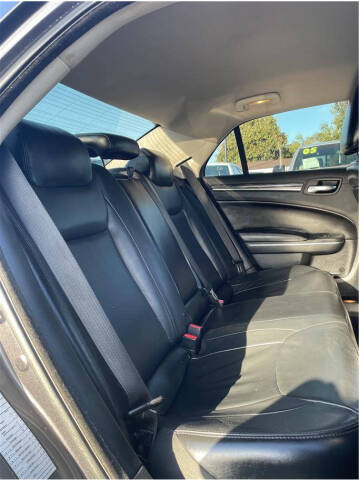 2016 Chrysler 300