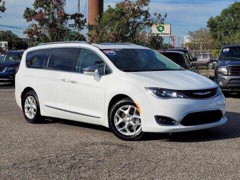 2020 Chrysler Pacifica for sale at Dean Mitchell Auto Mall in Mobile AL