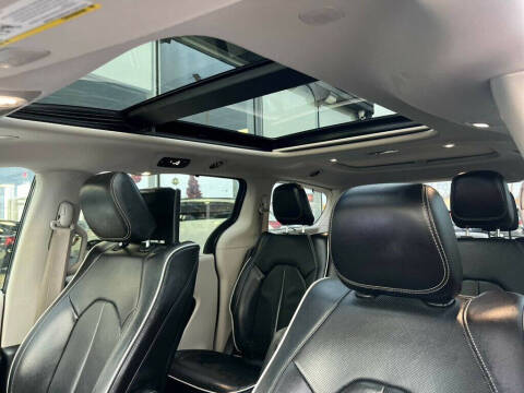 2021 Chrysler Pacifica Hybrid Limited