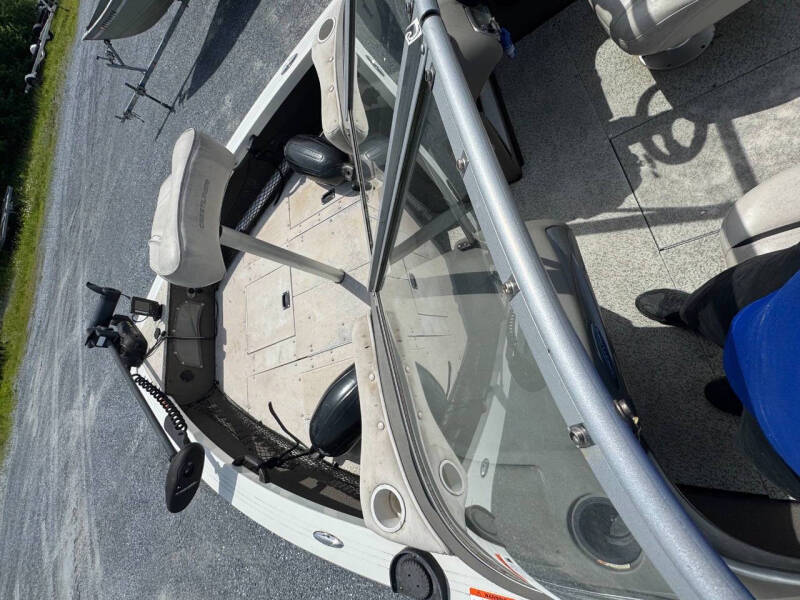 2012 Crestliner Super Hawk 1900