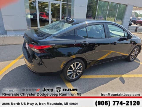 2022 Nissan Versa SV