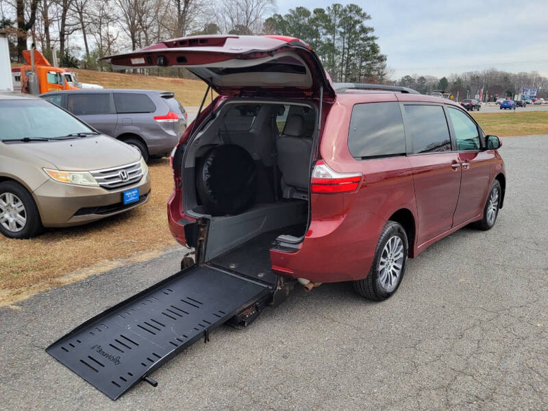 2018 Toyota WHEELCHAIR VAN