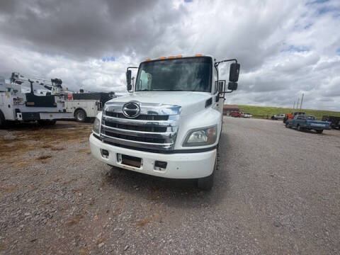 2017 Hino 338