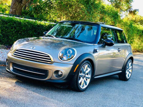 2013 MINI Hardtop for sale at Sunshine Auto Sales in Oakland Park FL