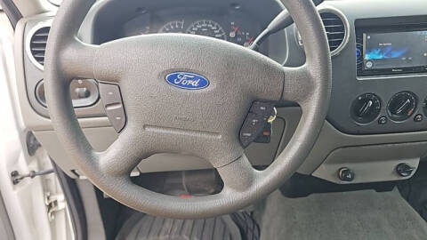2004 Ford Expedition XLS