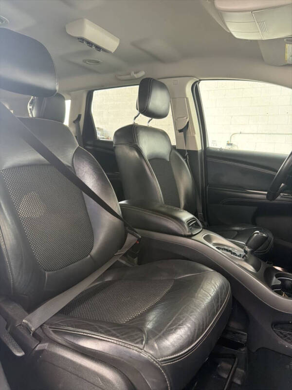 2019 Dodge Journey Crossroad