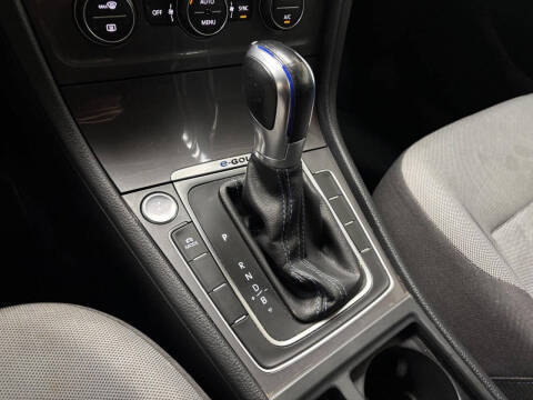 2016 Volkswagen e-Golf SE