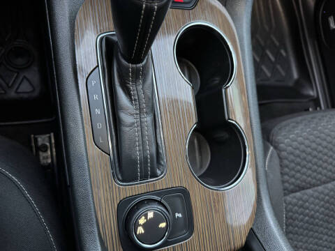 2017 GMC Acadia SLE-2