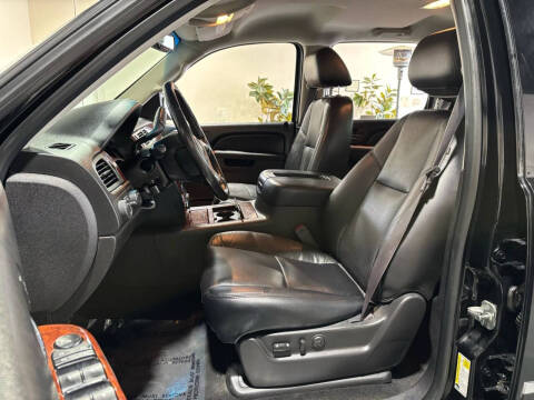 2013 Chevrolet Avalanche LTZ Black Diamond