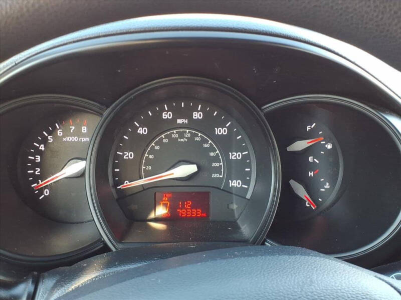 2016 Kia Rio 5-Door LX