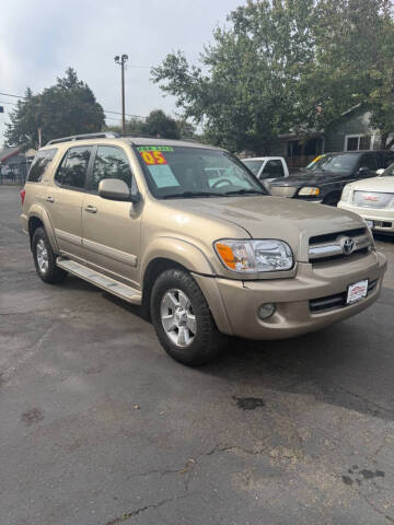 2005 Toyota Sequoia SR5