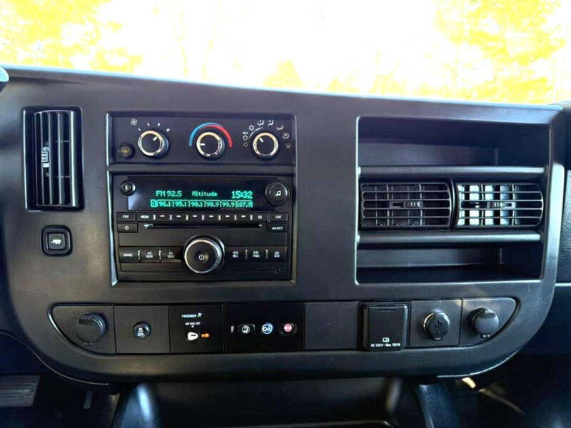 2017 Chevrolet Express LT 3500