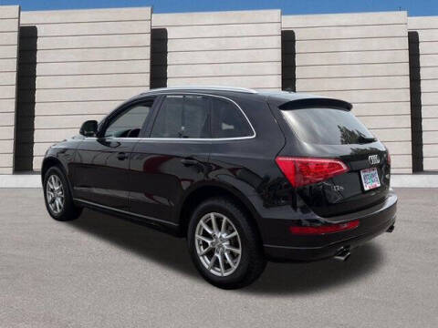 2011 Audi Q5 2.0T quattro Premium Plus