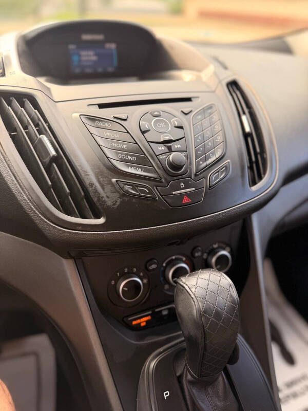 2015 Ford Escape S