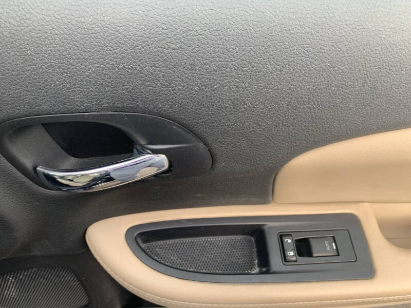 2012 Chrysler 200 Limited