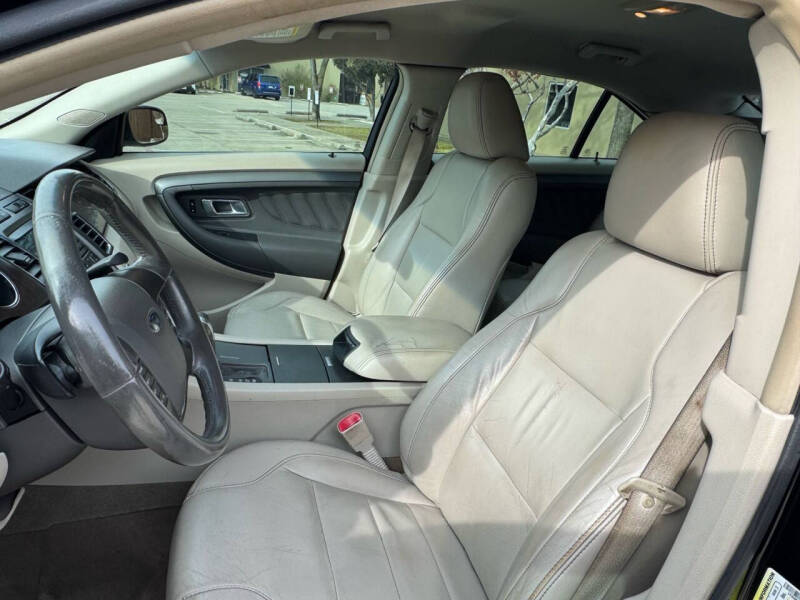 2012 Ford Taurus SEL