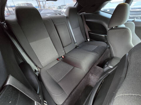 2017 Dodge Challenger R/T Shaker