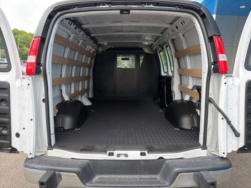 2024 GMC Savana 2500