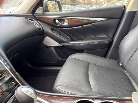 2017 Infiniti Q50 3.0T Premium