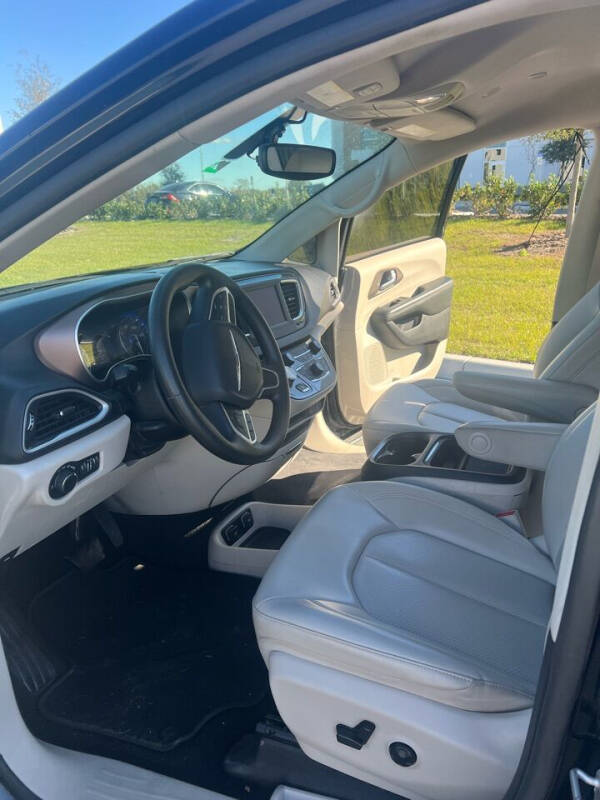 2021 Chrysler Voyager LXi