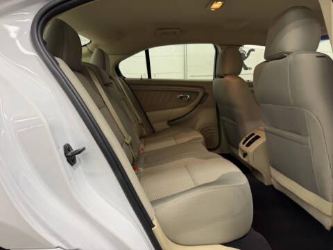 2019 Ford Taurus SEL