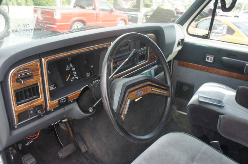 1990 Ford E-Series E-150