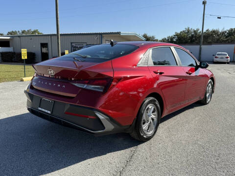 2025 Hyundai Elantra SE