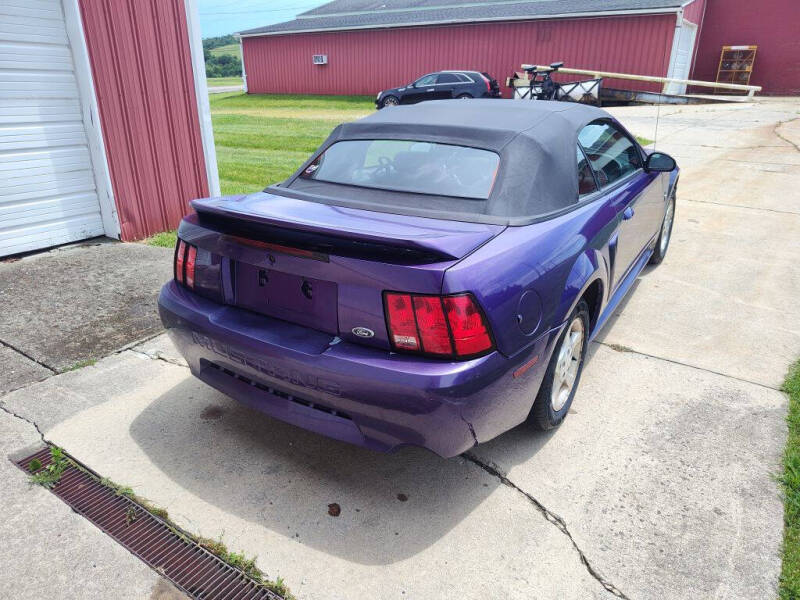 2000 Ford Mustang