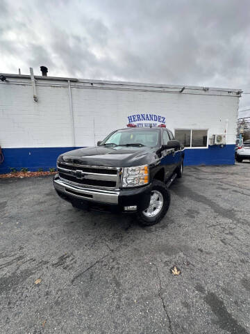 2011 Chevrolet Silverado 1500 for sale at Hernandez Auto Sales in Pawtucket RI