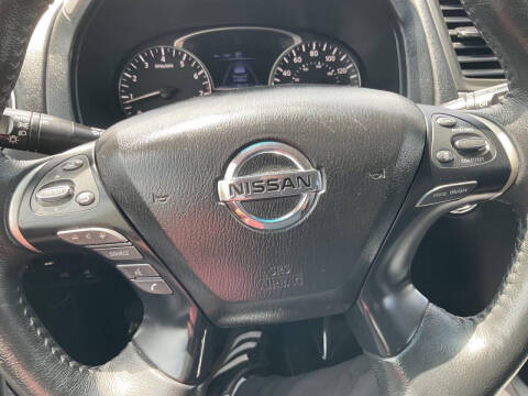 2020 Nissan Pathfinder SL