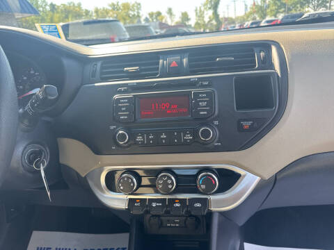 2015 Kia Rio 5-Door LX