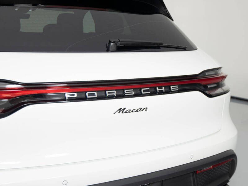 2026 Porsche Macan